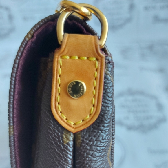 ❣️SOLD❣️Louis Vuitton Favorite PM - Picture 5 of 15